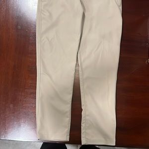 Like new under armpit boys medium pant